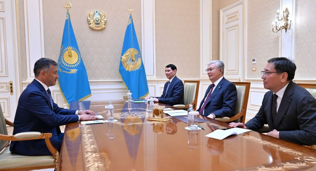 Основатель группы компаний Orbis Kazakhstan Фаррух Махмудов расказывает Токаеву о планах построить автомобильный завод в Алматы