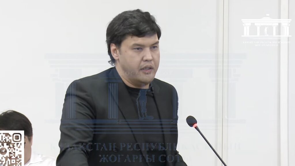Айтбек Амангельды, брат Салтанат Нукеновой, выступает в суде 26 июня 2024 года