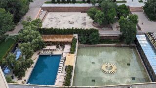 В гостинице «Казахстан» в Алматы часть фонтана незаконно переделали в бассейн