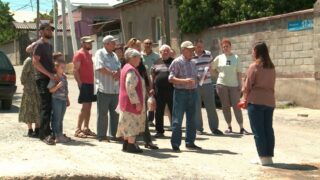 Жителей Шымкента заставляют сносить законные дома из-за канализации
