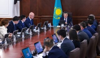 475 госпредприятий приватизируют, объединят или ликвидируют: Бектенов провёл заседание по демонополизации