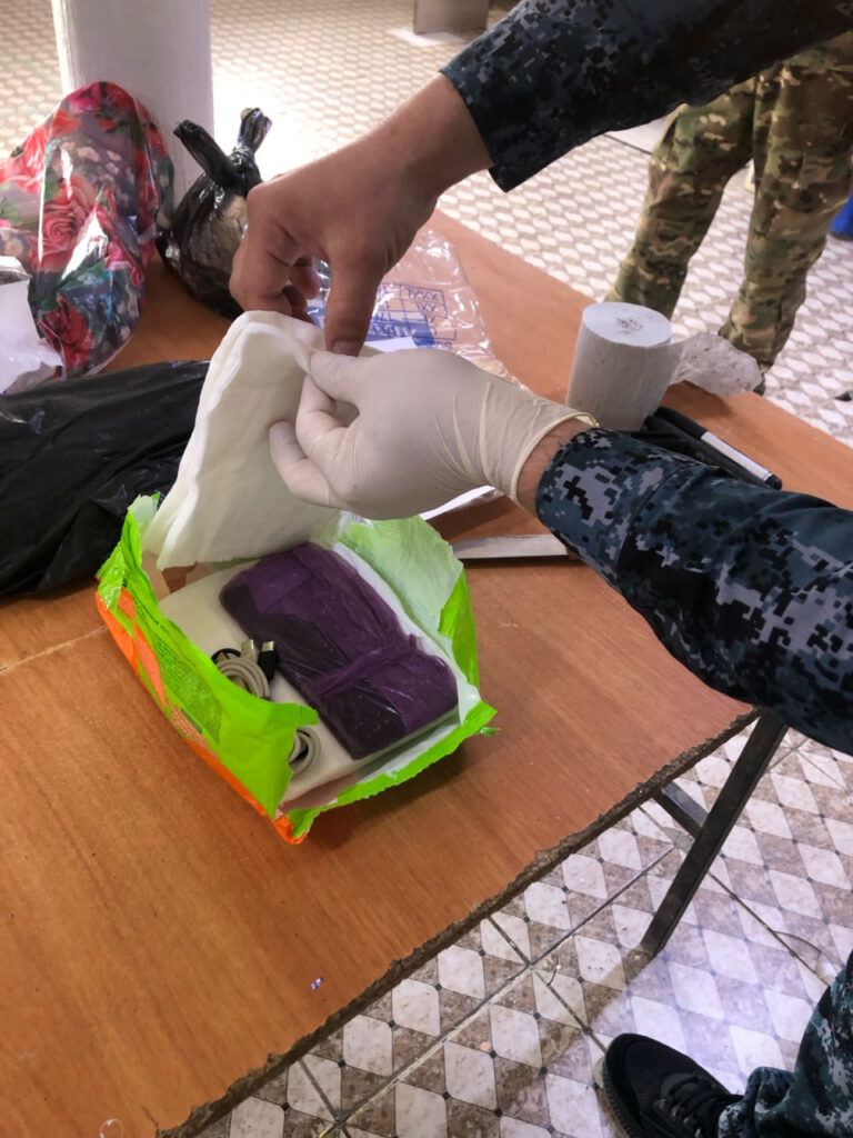 Иллюстрация — Нацгвардия пресекла попытку передачи телефона осуждённому в Таразе