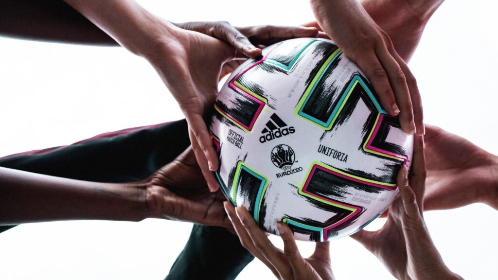 Фото: adidas