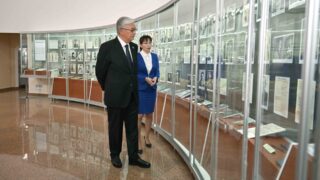 Токаев посетил мемориальный комплекс «АЛЖИР»
