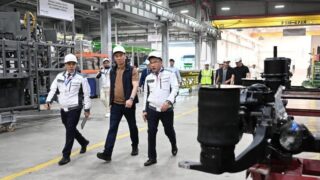 Аким Алматы посетил завод Hyundai Trans Auto