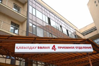 В Алматы продолжается капитальный ремонт ГКБ №4