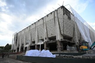 Театр Ауэзова в Алматы обновляют к столетнему юбилею