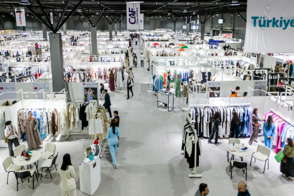 Павильон Международной выставки моды Central Asia Fashion (съемка с дрона)