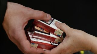 Сколько теперь стоит минимум пачка сигарет в Казахстане