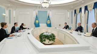 Токаев встретился с главой Нацбанка Швейцарии Мартином Шлегелем