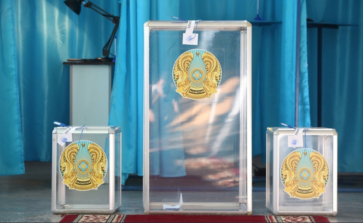 На предстоящих выборах казахстанцы за рубежом смогут голосовать только за партии