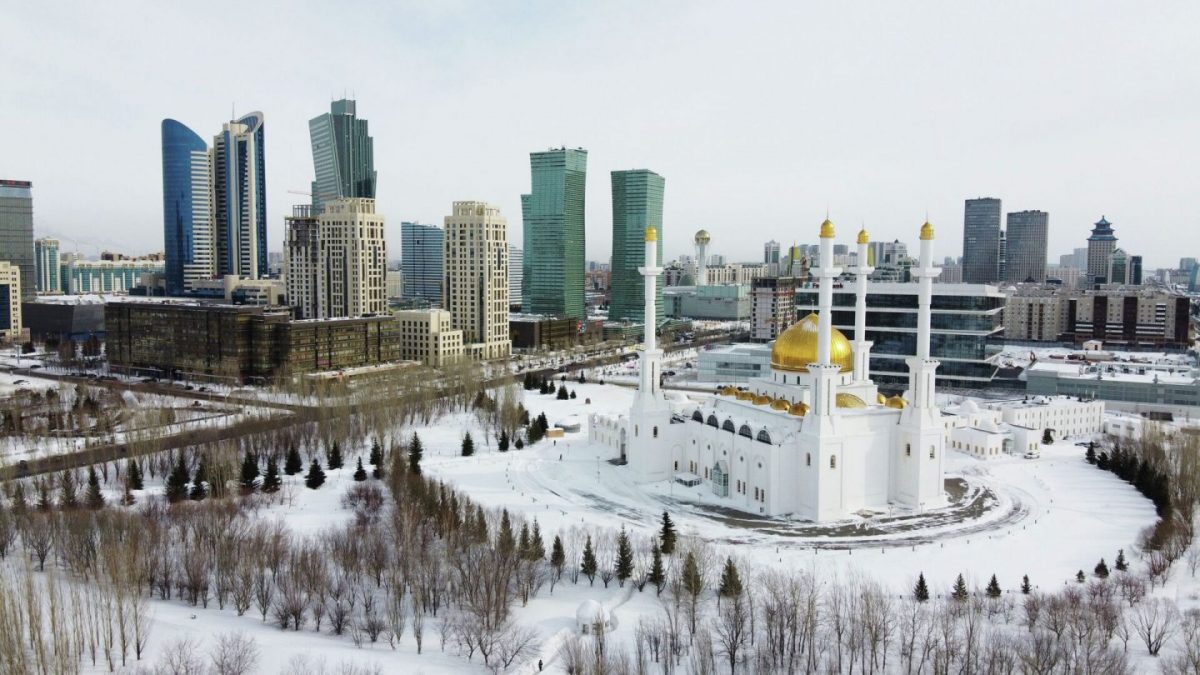 Воскресенье ожидается снег и дождь в Астане и Шымкенте, без осадков в Алматы