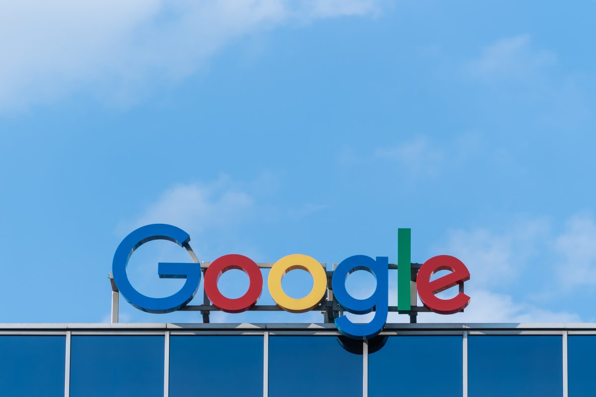 Google планирует добавление функций разговорного ИИ в свою поисковую систему