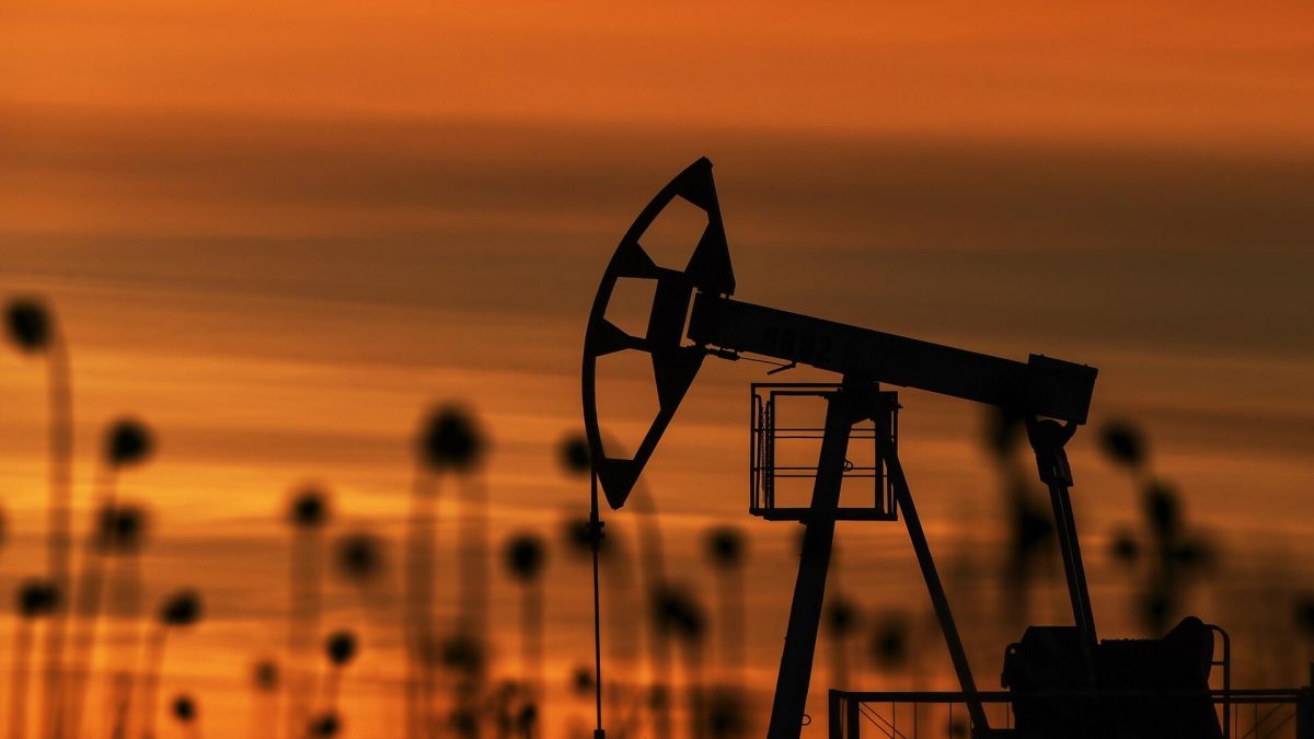 СМИ сообщают, что Азербайджан и Казахстан обсуждают транспортировку 5 млн тонн нефти
