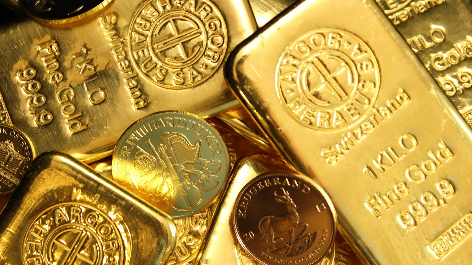 Цена золота снижается из-за укрепления доллара