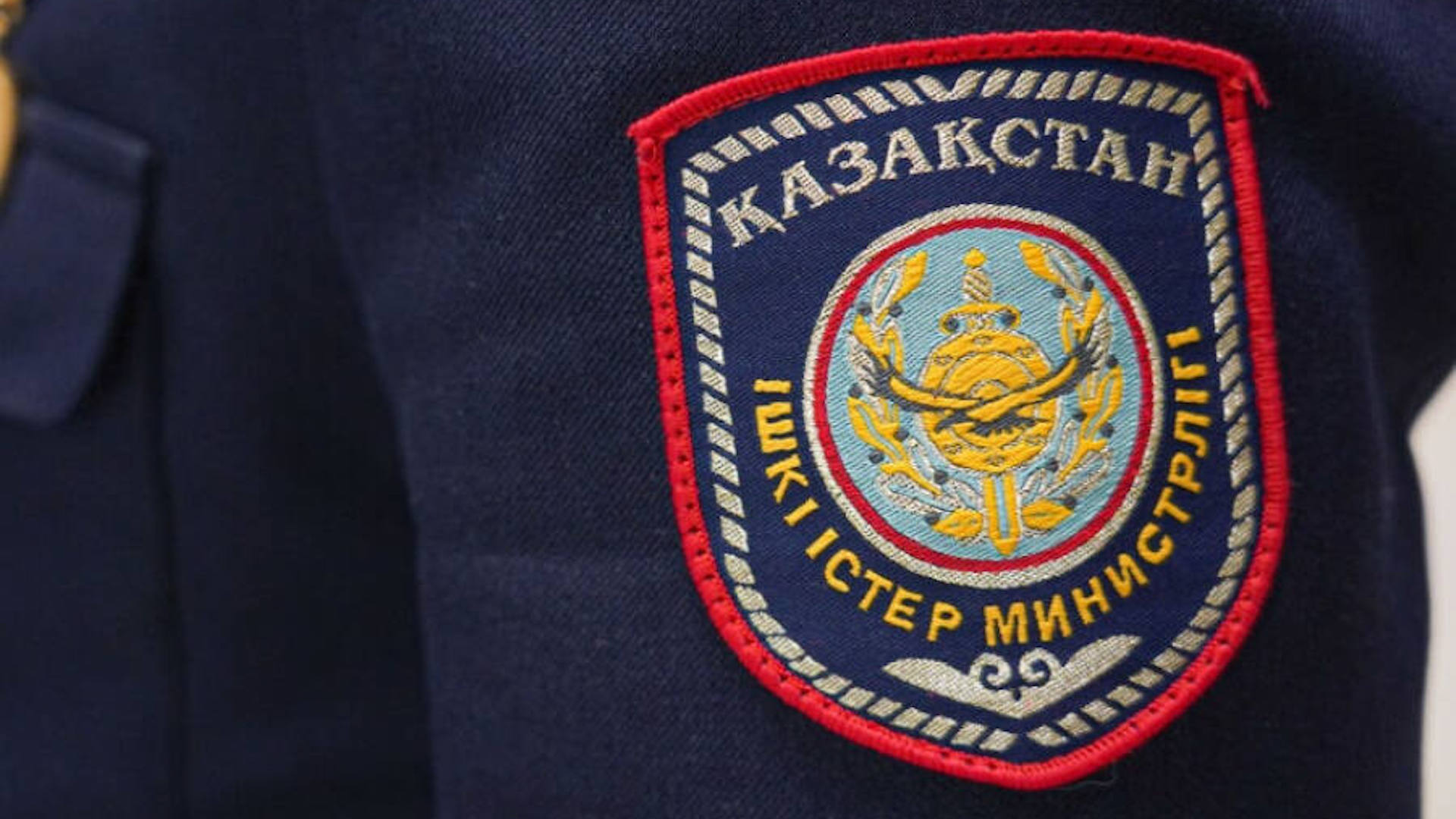 Полицейский арестован после смертельного наезда на мать с ребенком в Шымкенте