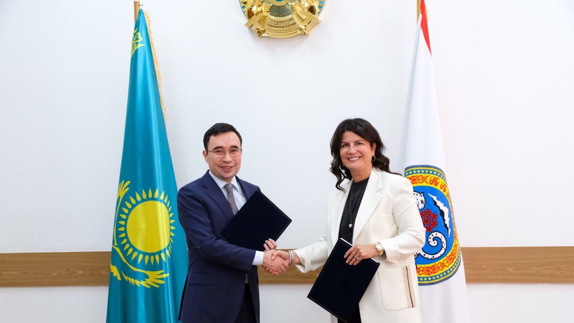 Акимат Алматы подписал Меморандум о сотрудничестве с Mastercard