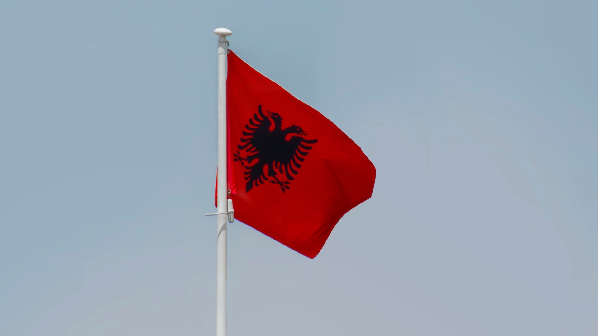 Казахстан намерен ввести безвизовый режим для граждан Албании
