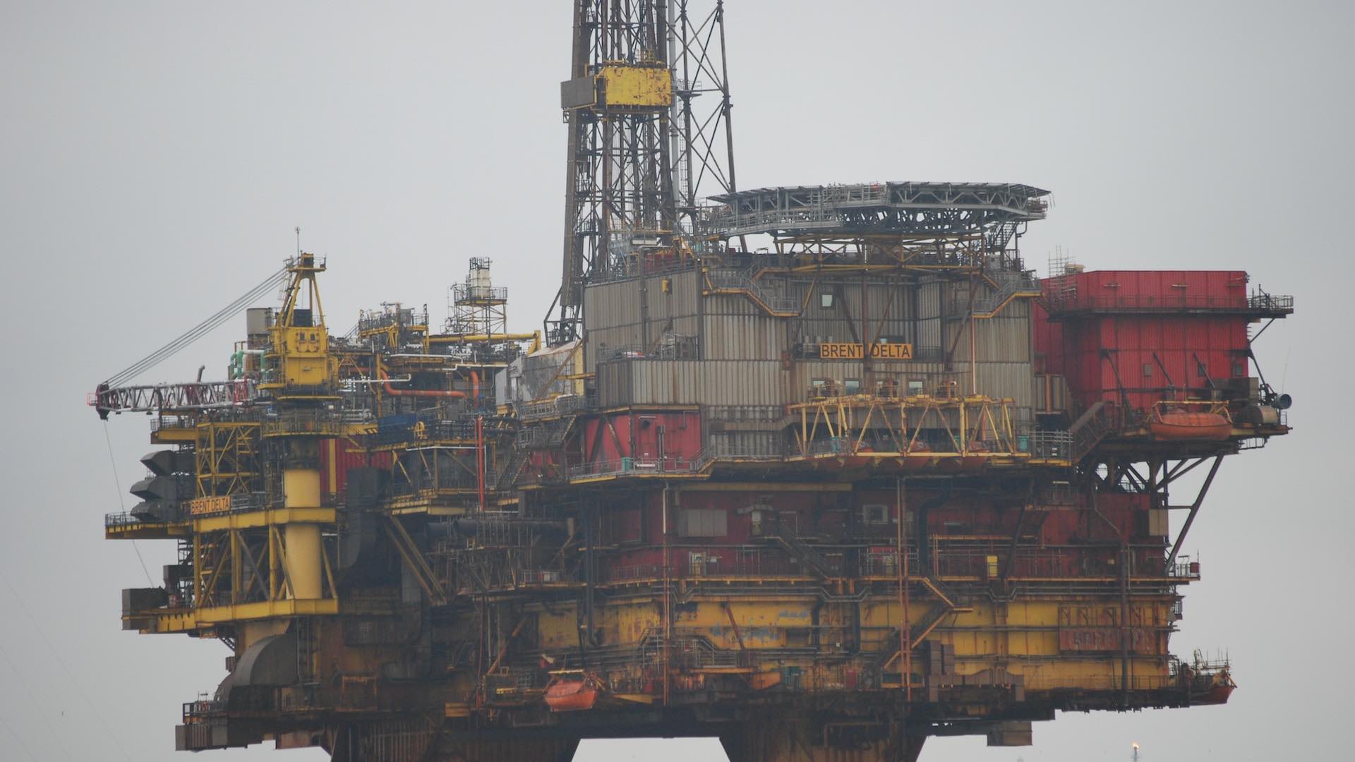 Нефтяные котировки остаются стабильными несмотря на новости из России