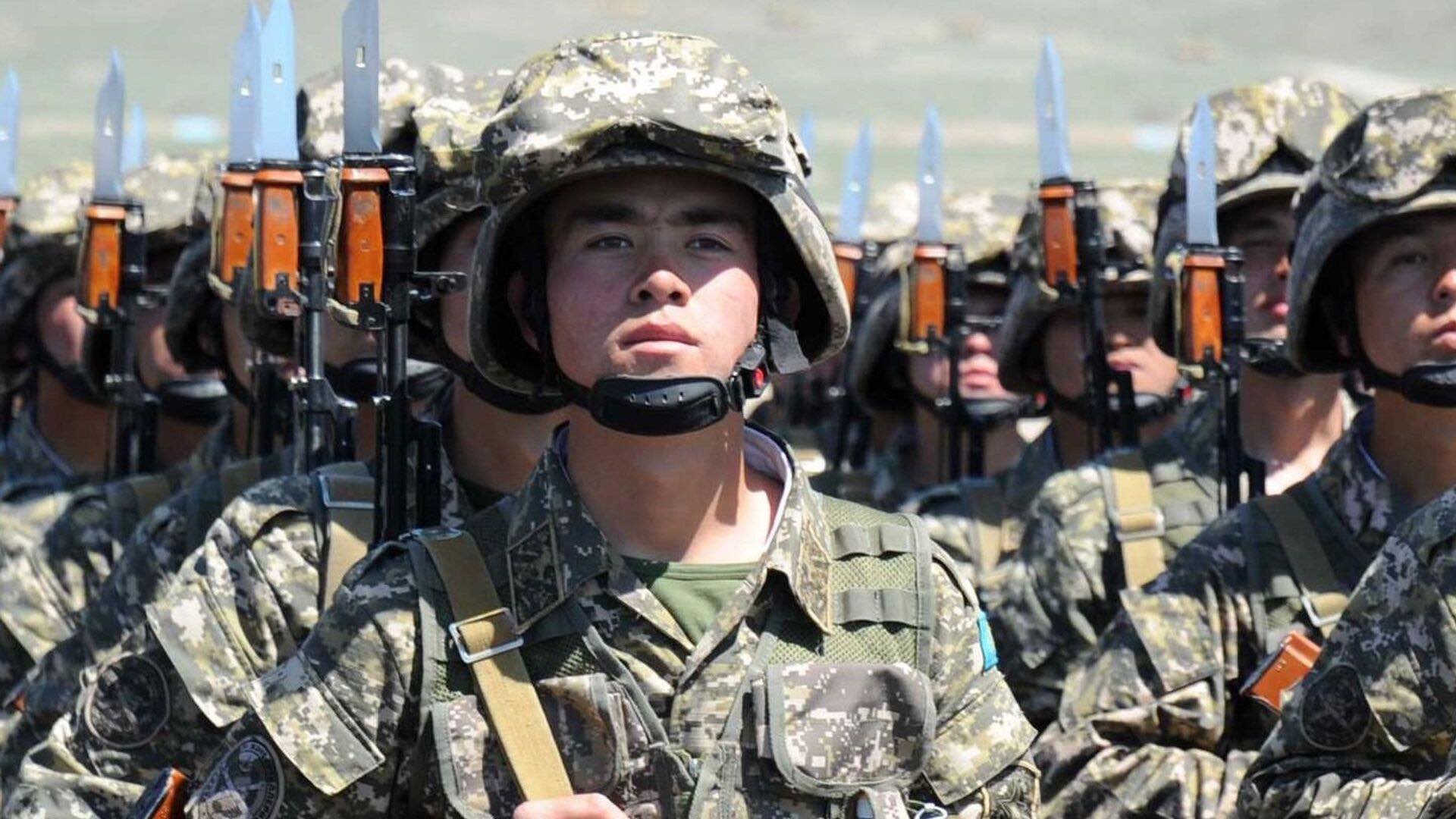 Сколько человек призовут в армию в Казахстане