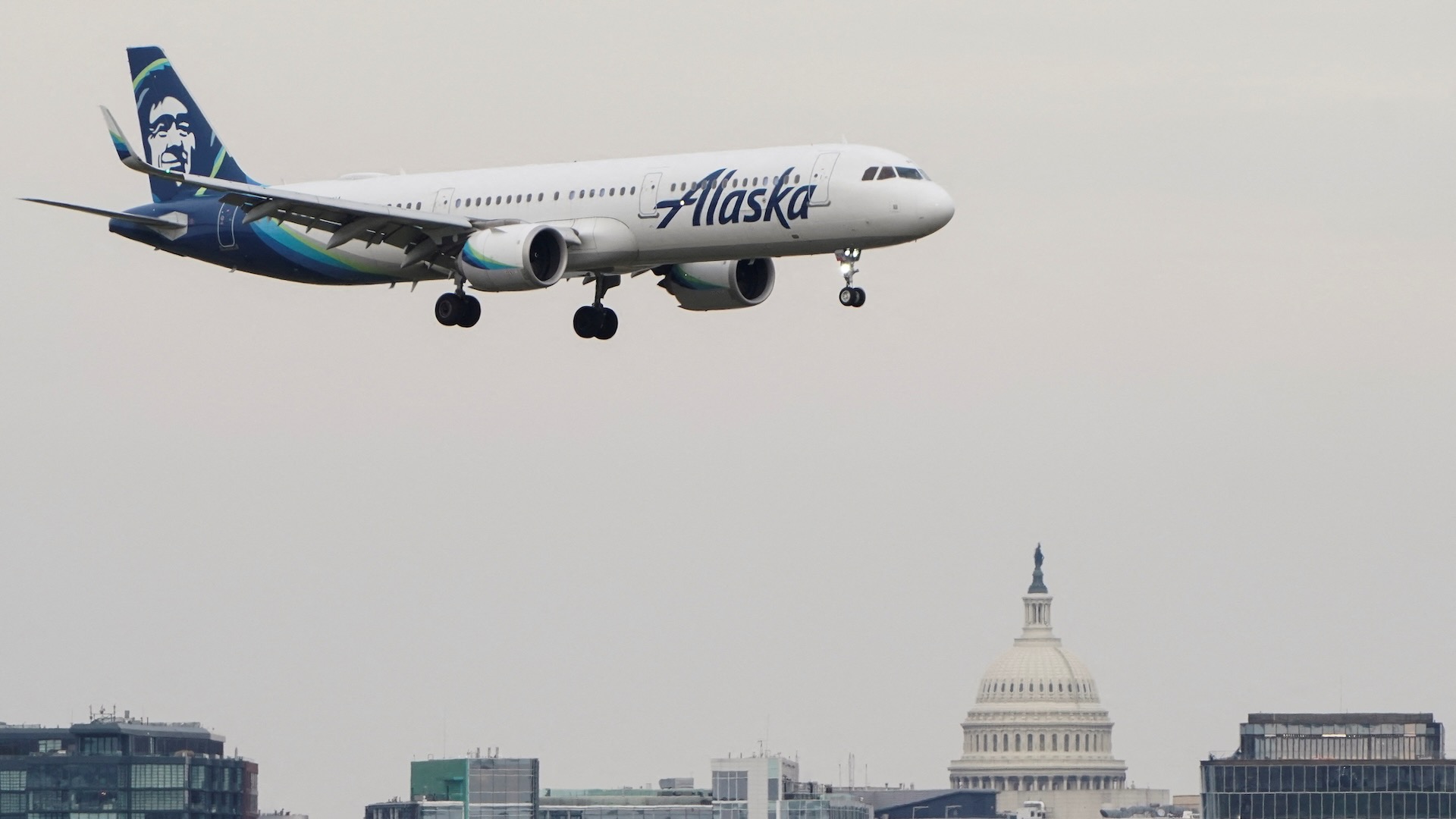 Alaska Air купит Hawaiian за 1,9 миллиарда долларов