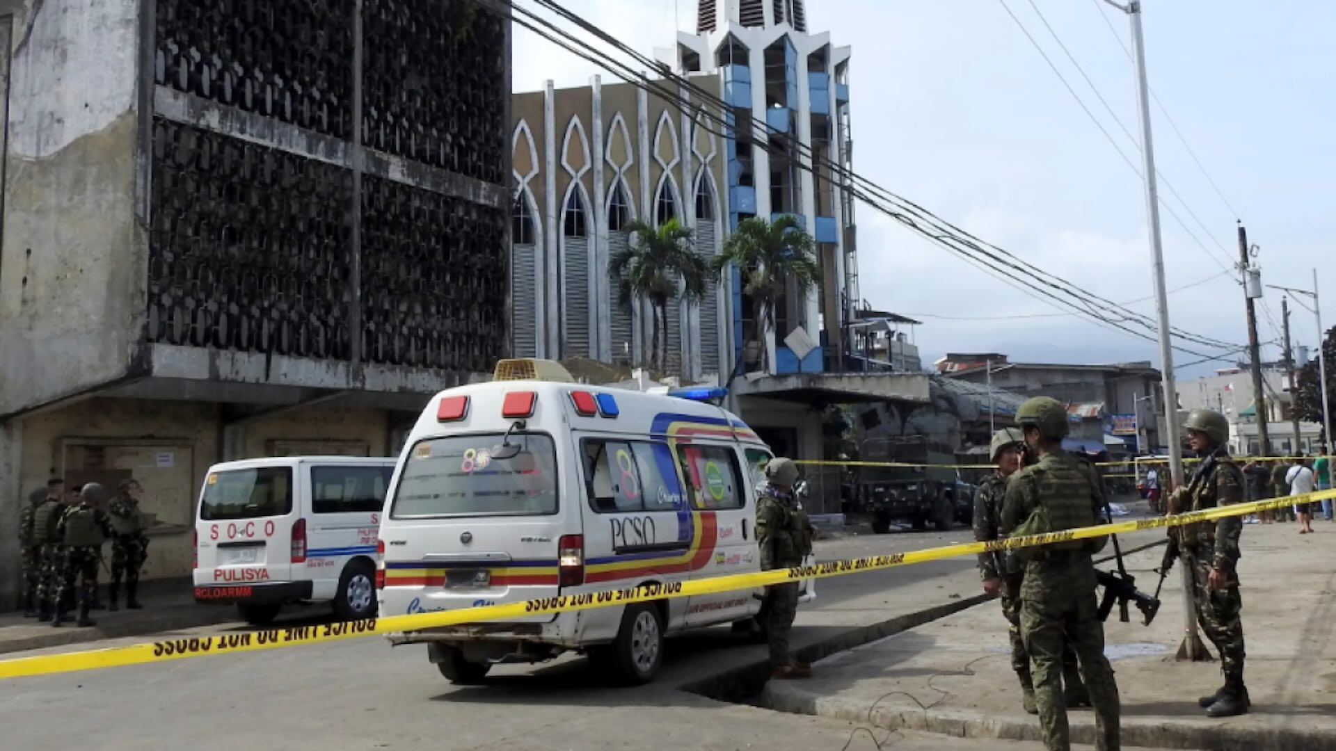 На Филиппинах во время католической мессы произошел взрыв