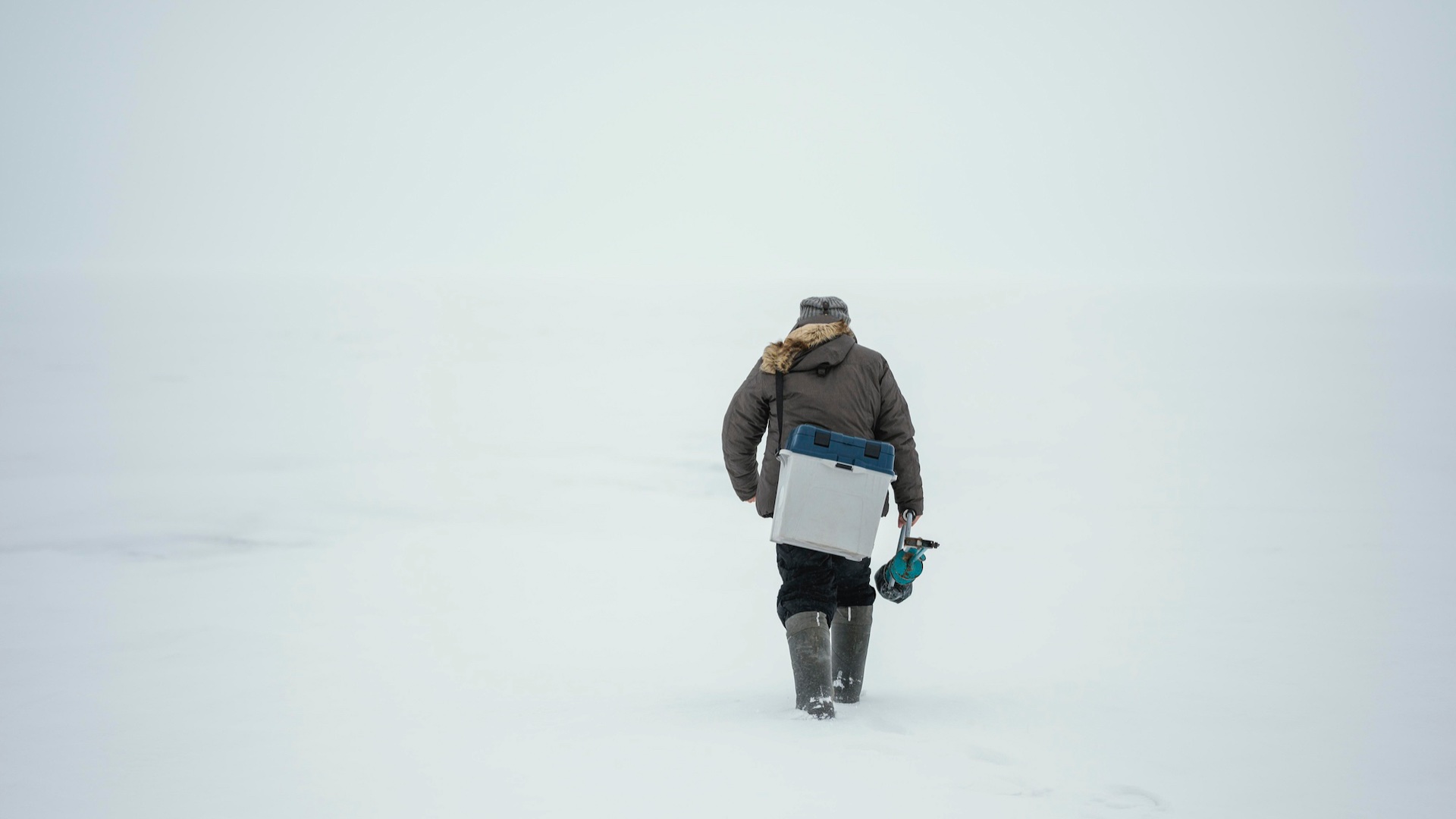 О правилах безопасности на льду напомнили спасатели из Астаны
