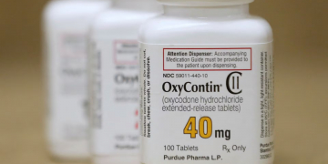 Опиоидная эпидемия: Верховный суд США рассматривает вопрос об урегулировании банкротства Purdue Pharma
