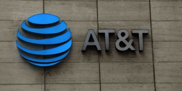 AT&T предоставит кредиты на оплату счетов потребителям, пострадавшим от отключения электроэнергии