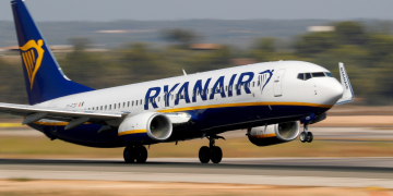 Ryanair сократит летние рейсы из-за задержек Boeing