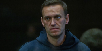 Тело Навального наконец отдали матери