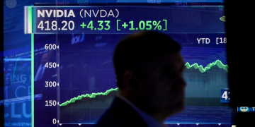 Анализ: Уолл-стрит в поисках "золотых акций" в секторе ИИ после стремительного роста Nvidia